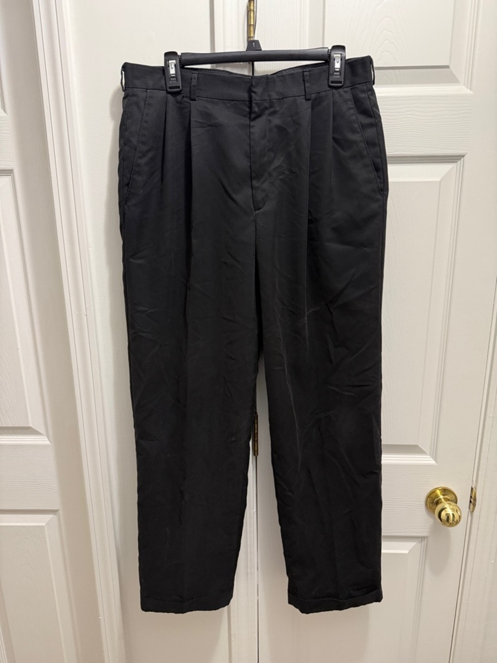 Haggar City Casuals Black Men’s Pleated Dress Pants 33/30